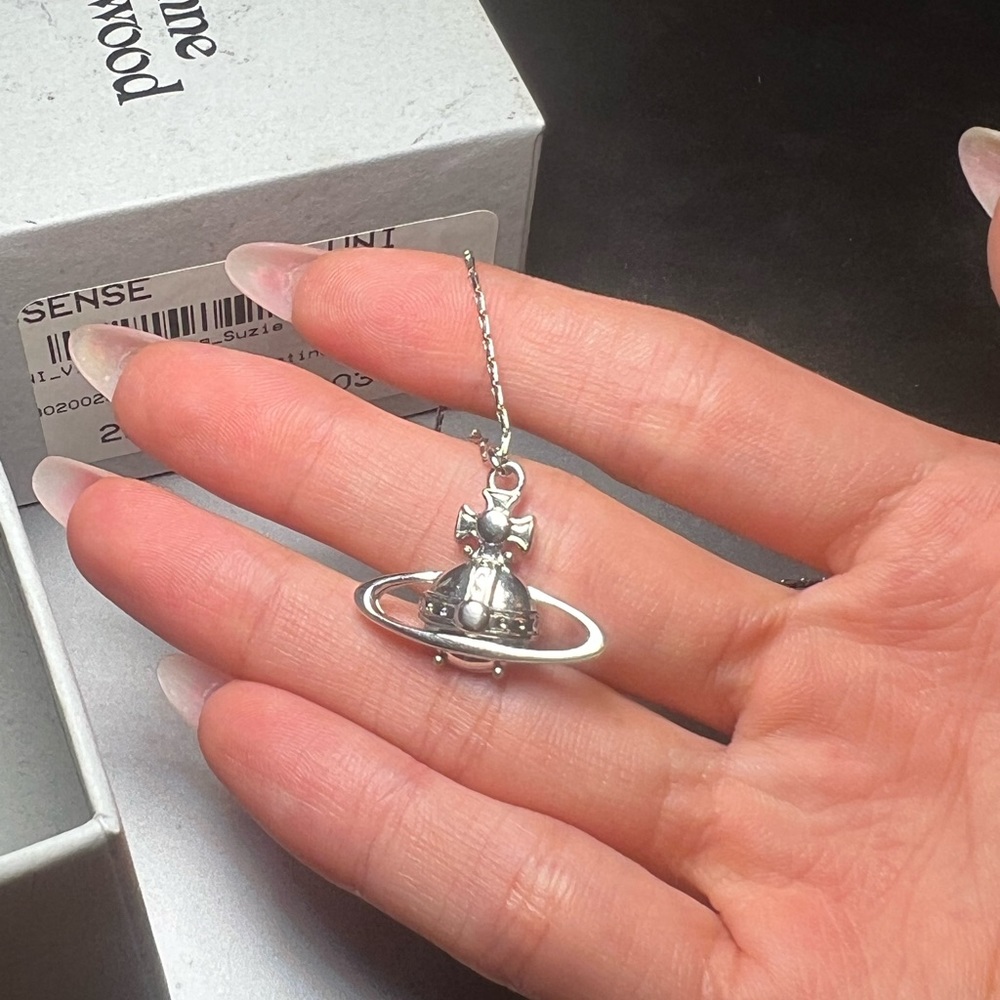 Vivienne Westwood Silver Suzie Pendant Necklace